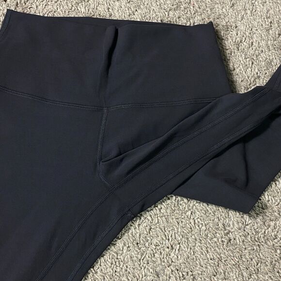 Lululemon Size 6 Align Pant High Rise 25" Inseam Black - Picture 4 of 7